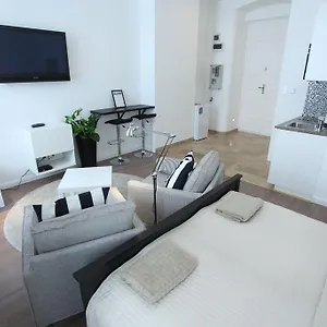 Appartamento Pearl In The Center With View, Budapest